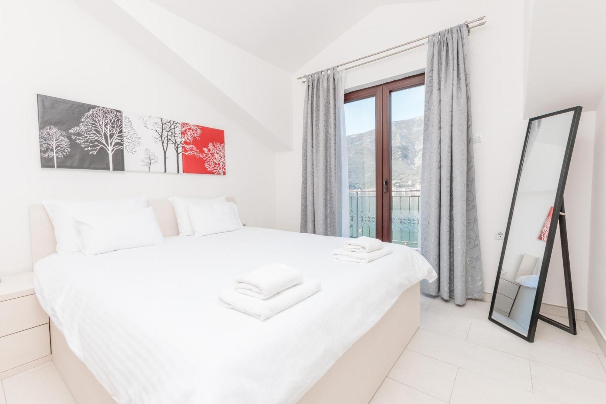 Apartments Miramar Котор Экстерьер фото