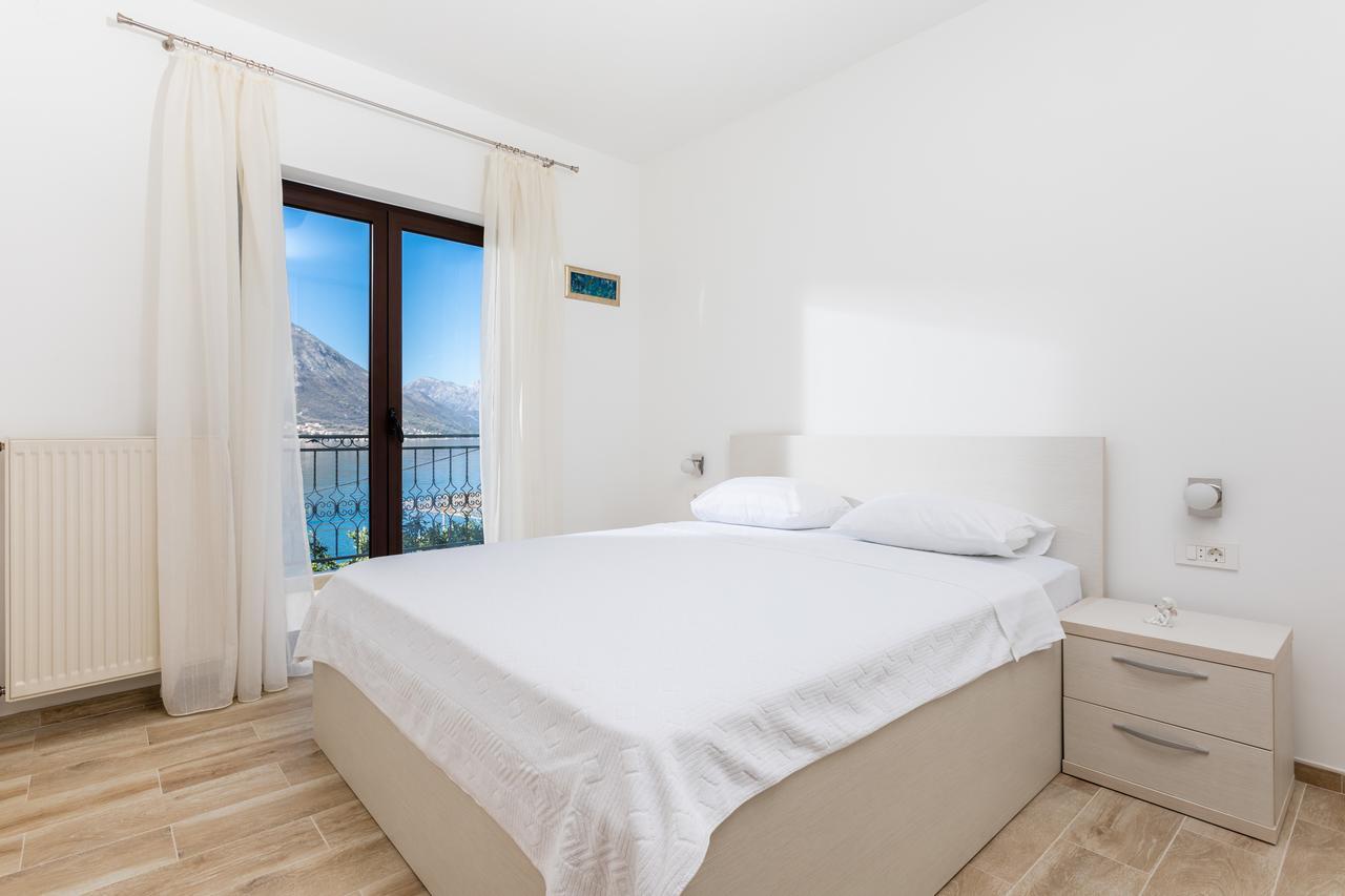 Apartments Miramar Котор Экстерьер фото