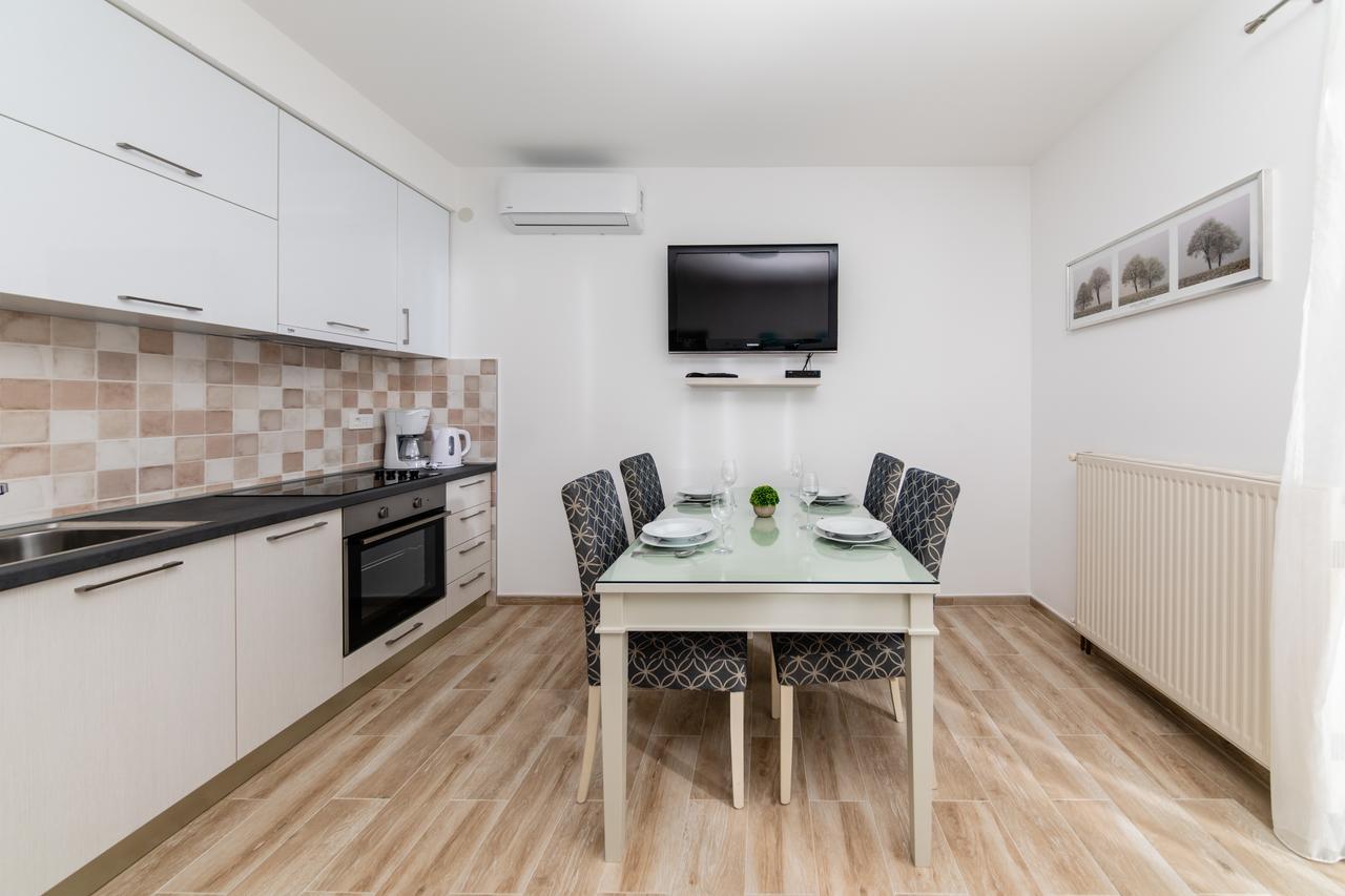 Apartments Miramar Котор Экстерьер фото